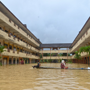 Mangsa Banjir Marah Dan Kecewa, Gesa Menteri Besar Terengganu Pulang Bercuti Dari Luar Negara Segera!