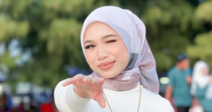 Bentuk Mulut Sama, Macam Anak Beranak! -Muka Iman Troye Disamakan Macam DS Vida