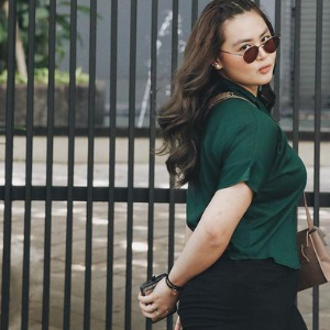 "Besarnya Betik," Jadi Mangsa Lawak Lucah, Rakan Artis Pun Selalu Body Shaming Bella Dowana