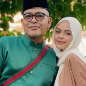 "Rehat Sekejap, Penat Kena Buli," Kazar Muat Naik Gambar Warna Hitam