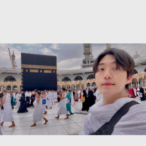 'Semoga Allah Mengampuni Dosaku' - YouTuber Terkenal Korea Selatan Tunai Umrah