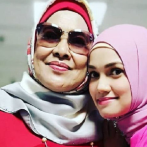 "Mama Ingin Lihat Sarah Bahagia, Cukuplah Segala Derita," -Ibu Syamsul Yusof