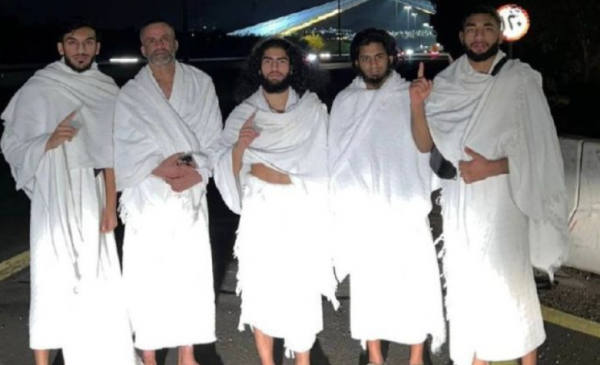 Ambil Masa Tujuh Hari, Lima Lelaki Jalan Kaki Dari Makkah Ke Madinah