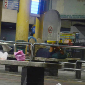 Gelandangan Merungut- "Cukup-Cukuplah Beri Kami Makanan Nak Basi, Susu Dah 6 Bulan Tamat Tempoh Pun Dibagi!"