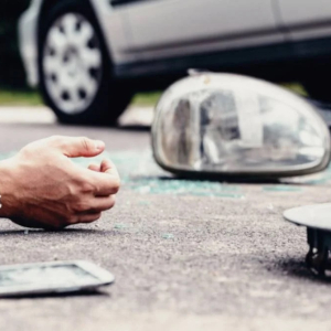 Pelajar UiTM Maut, Rakan Parah Motosikal Keluar Simpang Mengejut Dirempuh Van