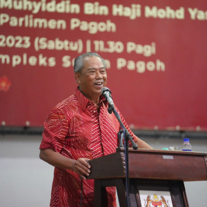 Anak Menantu Siapa Dapat Projek, Muhyiddin Ke? - Puad Zarkashi