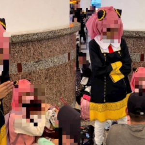 Dada Rapat Dada, Tangan Menjalar Ke Paha- Lelaki Gila Seks 'Tak Tahan' Bergambar Dengan Cosplayer