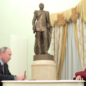 Steven Seagal Dapat Anugerah Russian Order Of Friendship Dari Putin