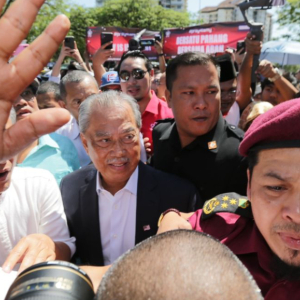 Azam Baki Sahkan Muhyiddin Didakwa Esok