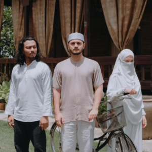 Fuh Hebat Semua Kena Dengar! Haris Ismail Menyanyi, Neelofa Berlakon Dalam MV