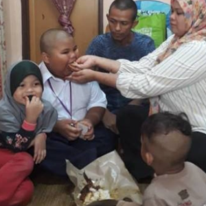 Lima Beranak Setiap Hari Catu Makanan- Suami Hidap Kanser Limfoma Tahap 4, Isteri Bisu Dan Pekak