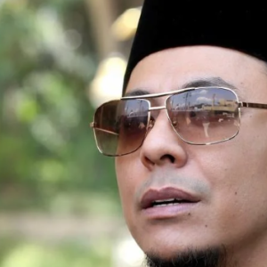 Syamsul Yusof Kecewa Tak Jumpa Puteri Sarah "Saya Mahu Sarah Menerima Poligami Dan Berbincang Mengenai Giliran Untuk Bermalam"