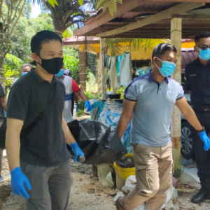 Patutlah Tak Nampak Kelibat Langsung- Abang Terkejut Lihat Adik Tak Bernyawa Dalam Rumah, Mayat Dah Kembung