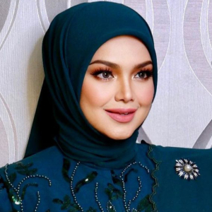 Kesian Tokti Datang Nak Berbuka Puasa Dengan Keluarga, Tapi Orang Suruh Menyanyi Pula