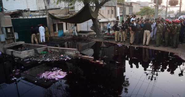 11 maut dirempuh ketika agihan sumbangan Ramadan di Pakistan
