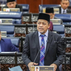 'Kalau Tak Boleh Bagi Banyak, Bagi Sikit Sebab Kami Nak Beli Kurma Untuk Rakyat Miskin' - Shahidan