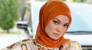 "Dalam Kehidupan Kita Tak Boleh Memiliki Kesemuanya, Sekuat Mana Kita Genggam...,"-Puteri Sarah Luah Perasaan