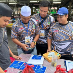 Sekumpulan Belia Tampil Dengan Idea Yang Dapat Beri Pahala Kepada Peniaga Bazar Ramadan