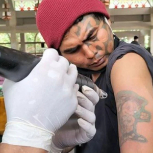 Program Buang Tatoo Percuma Di Masjid