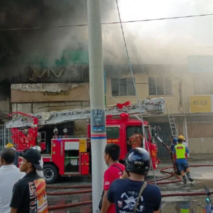 Cinta Ditolak, Penganggur Bakar Kedai