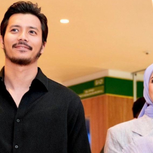 Dah Macam YB Lawat Kawasan, Fazura Dan Fattah Dipuji Peramah Tegur Peminat Siap Ucap Selamat Hari Raya