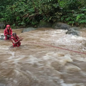 12 Individu Terperangkap Kepala Air Di Air Terjun Sungai Sendat