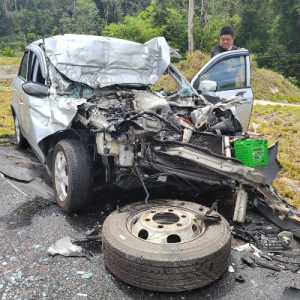 Kereta Langgar Belakang Lori- Bayi 27 Hari Meninggal, Ibu Bapa Cedera