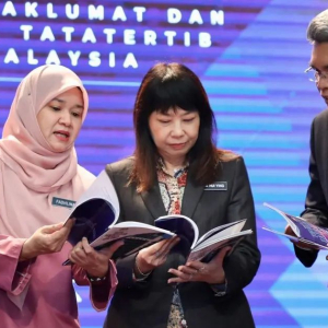 Murid Digalak Pakai Pelitup Muka Di Sekolah Terutama Pelajar Bergejala