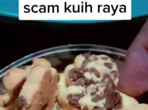 Penjual Kuih Raya Tak Takut Dosa! Jual Biskut Cip Coklat Cuma Di Atas Dan Tepi Balang, Yang Lain Semua Kosong