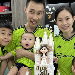 Ucap Selamat Hari Jadi Kepada Isteri Chong Wei Dalam BM, Admin Manchester United Orang Mana?