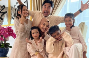 Anak Sulung Minta Lan Solo Berhenti Jadi Artis, Tak Tahan Asyik Kena Kecam- Menari Salah, Buat Apa Pun Tak Kena