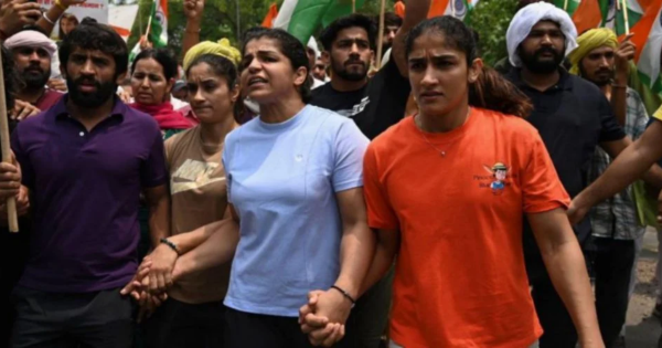 Ahli Gusti India Ugut Buang Pingat Ke Sungai Ganges, Tuntut Penahanan Pemimpin Persekutuan Gusti India (WFI) Atas Dakwaan Gangguan Seksual