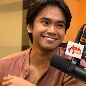 Simpan Duit Hasil Tradings Dalam Peti Ais, Ariff Bahran 'The Real Takbur'?