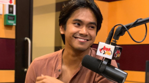 "Kongsi Lagu Orang Tak Peduli, Konten Bodoh Baru Ramai Tengok,"-Ariff Bahran Tak kisah Dikecam Tayang Duit Simpan Dalam Peti Sejuk