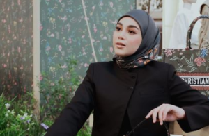 Uyaina Arshad Masa Sekolah Bukan Biasa-Biasa, Pernah Jadi Pendebat Terbaik Dan Olahragawati Menang Emas