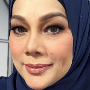 Ingatkan Tudung, Sharifah Shahirah Terbawa Balik Seluar Giant RM20! Selamba Keluar Tak Bayar