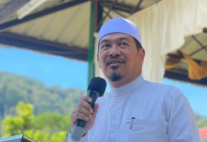 "Kehancuran 'Masjid' Itu Memberi Kejayaan Kepada Syaitan,"-Ustaz Dusuki Tak Setuju Dengan Kenyataan Puteri Sarah