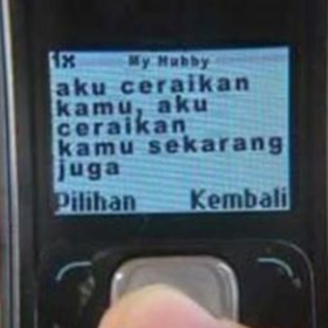 Dapat SMS Cerai Talak Tiga Lepas Suami Terlanjur Dengan Kekasih Janda