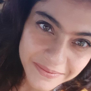 Bintang Bollywood Kajol Muat Naik Video Minta Kerja?