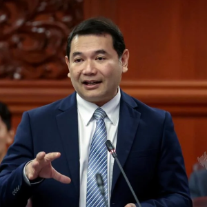 Kerajaan Mansuhkan Subsidi Menyeluruh Secara Berperingkat – Rafizi