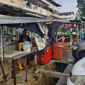 Segelintir Peniaga Gerai Makan Pengotor, 'Rampas' Ruang Parkir