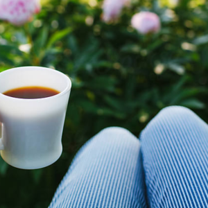 Wanita Ditimpa Meteorit Semasa Minum Kopi Di Luar Rumah