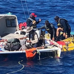 2 Bulan Hilang, Kandas Di Tengah Laut- Hanya Minum Air Hujan Dan Makan Ikan Mentah