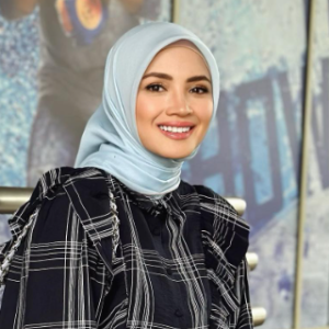 "Dia Tak Fake, Sangat Genuine, Ramah, Akan Minta Dengan Lembut," Nuex Rosli Puji Fazura, Uqasha Dan Nelydia Pon Artis Berakhlak Tinggi