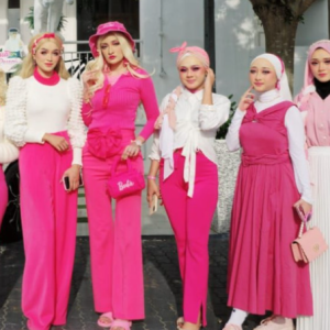 Barbie Versi Mek Kelantan "Ada Yang Kata Muka Saya Macam Babi, Tapi Nak Cari Rupa Barbie"