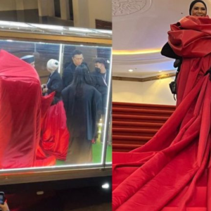 Aina Abdul Hadir ABHBH Naik Lori Dinding Lutsinar, Gaun 'Oversize' Curi Tumpuan