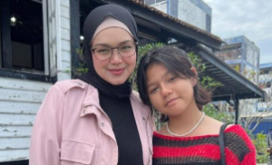 Selepas 14 Tahun Tak Jumpa! Oddah Anak Sharifah Shahirah Disatukan Dengan Ibu Angkatnya, Siti Nurhaliza