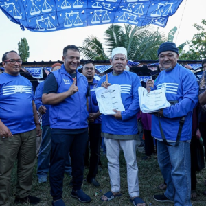 Lebih 600 Ahli Bersatu Rantau Abang Keluar Parti, Kembali Pada Umno