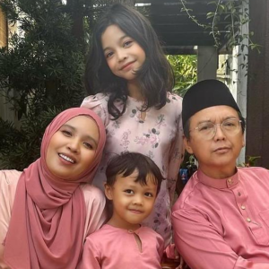 Aziz M Osman, Isteri, Cerai Selepas 13 Tahun