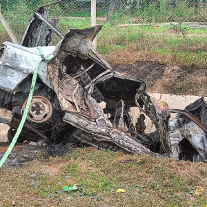 Empat Rentung Dipercayai Akibat Pemandu Hilang Kawalan